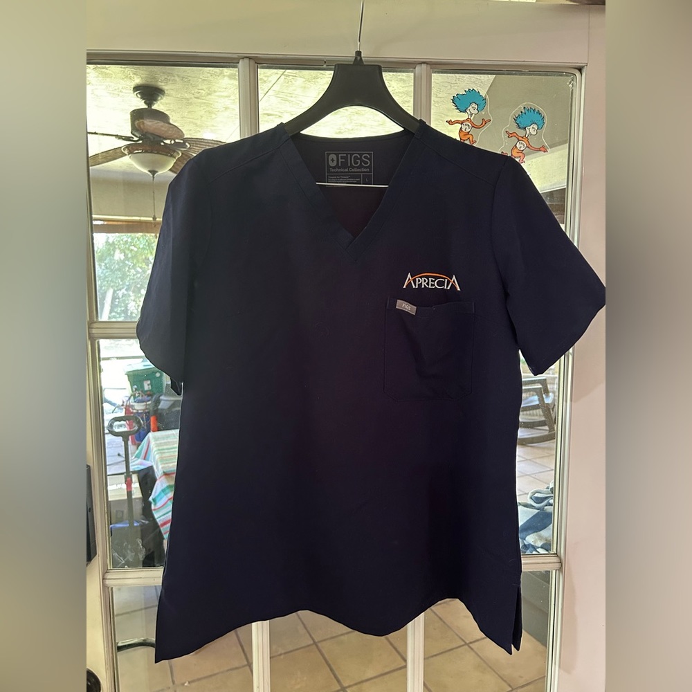 Figs Navy Scrub Top Large